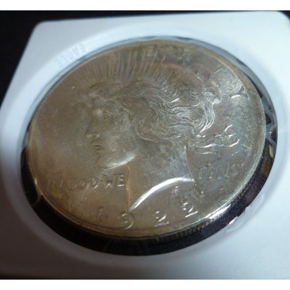 1922 Peace Silver Dollar - Picture 1 of 6
